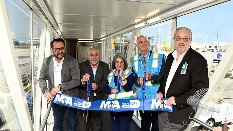 -El Aeropuerto Internacional de Miami inaugura una nueva pasarela-