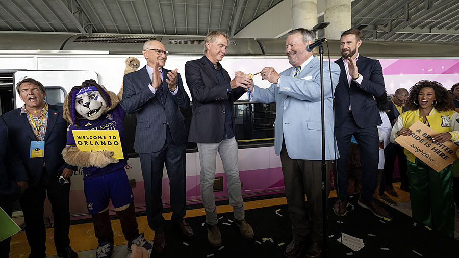 Brightline ya une Miami con Orlando