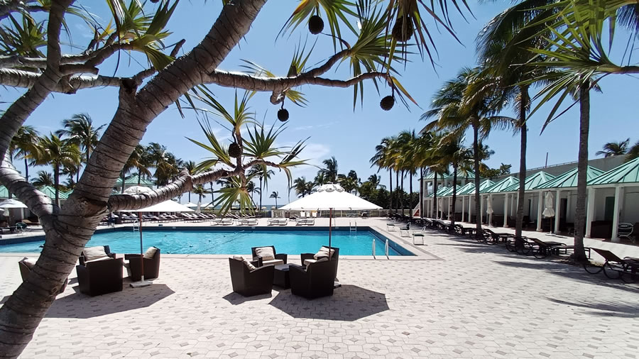The Sea View Hotel ofrece todas las comodidades con un elegante estilo