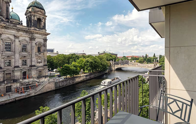 El Radisson Collection Hotel de Berlín abre sus puertas como un nuevo icono en la capital alemana