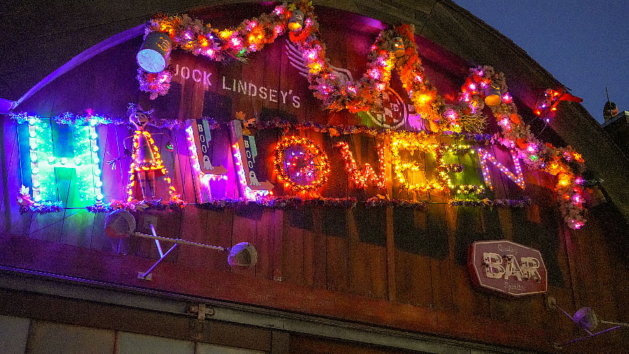 Cómo los empleados crean la magia de Halloween en Walt Disney World