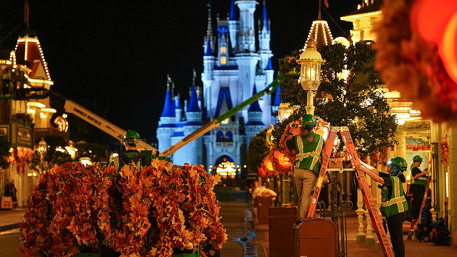 Cómo los empleados crean la magia de Halloween en Walt Disney World