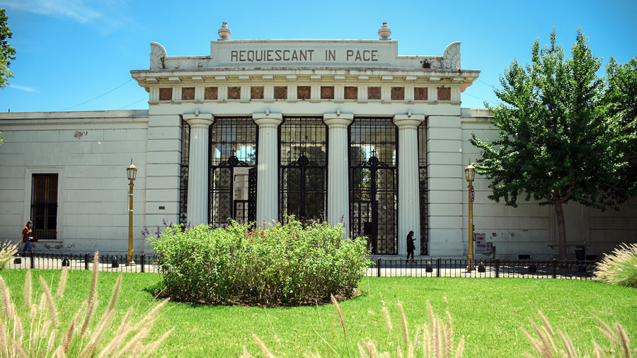 -10 monumentos para visitar en el Cementerio de la Recoleta en su Bicentenario-