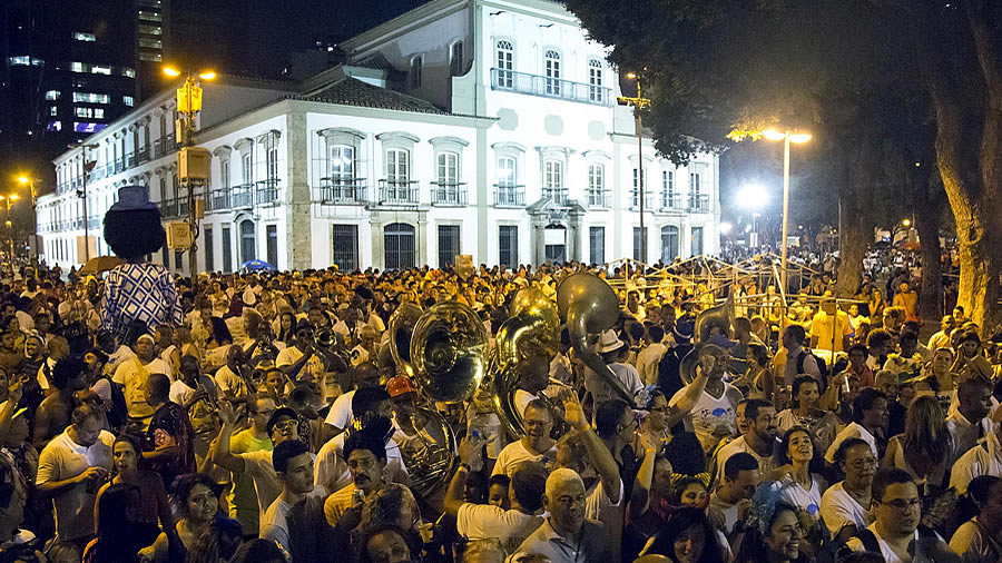 -El Carnaval regresa a Brasil con más fuerza-