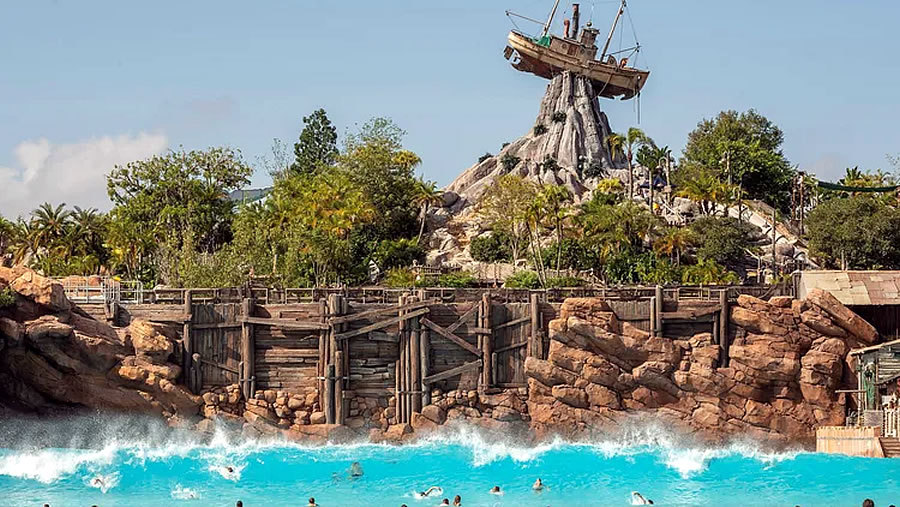 -Con la reapertura de Disney Typhoon Lagoon nuevas aventuras esperan a los visitantes-