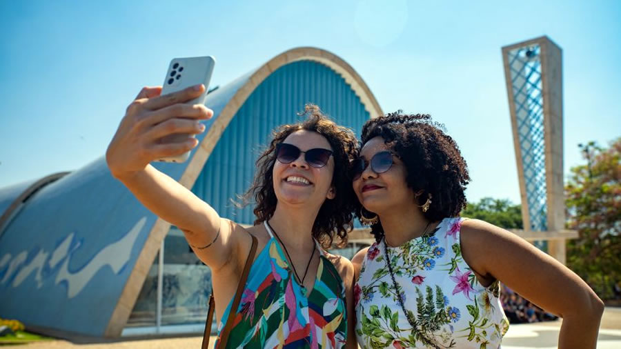 -Brasil aplicara un programa de descuentos en pasajes areos para estudiantes, jubilados y empleados-