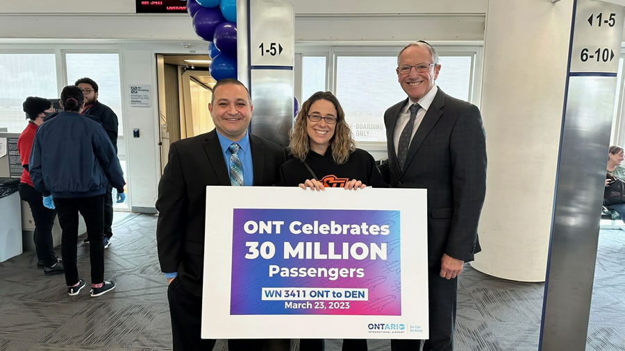 -El Aeropuerto Internacional de Ontario da la bienvenida al pasajero nmero 30 millones-
