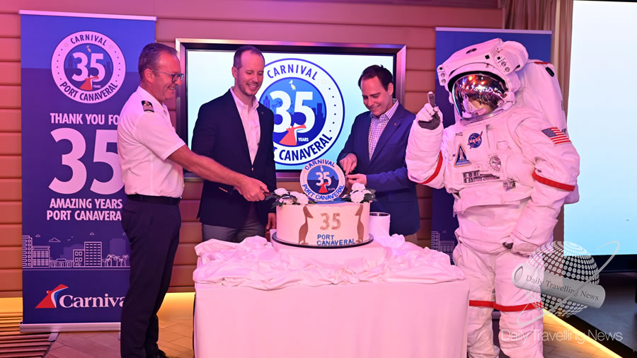 -Carnival Cruise Line celebró su 35º Aniversario a bordo de Mardi Gras-