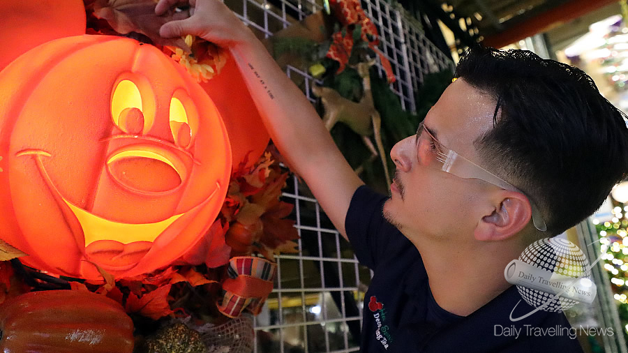 -Cómo los empleados crean la magia de Halloween en Walt Disney World-