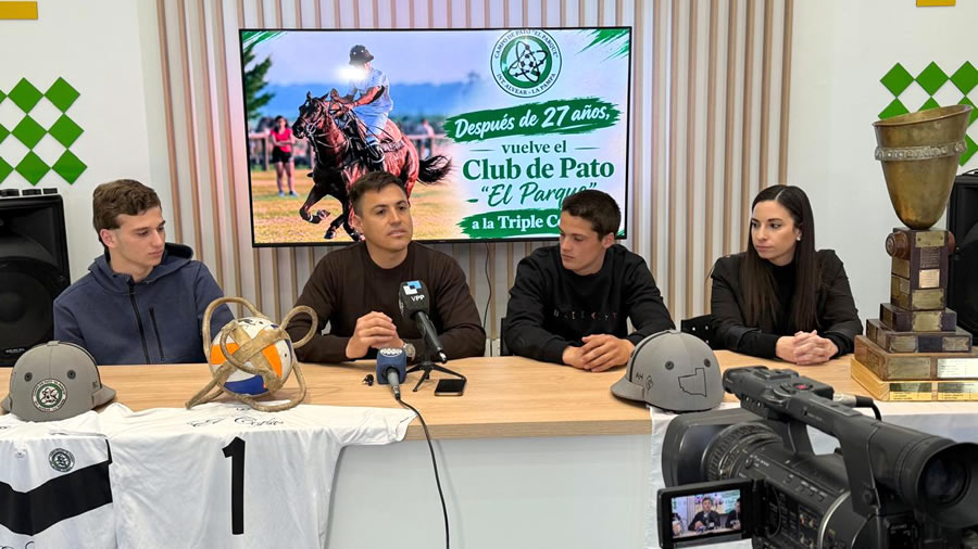 -Campo de Pato El Parque, disputaci�n de la Triple Corona de Pato-