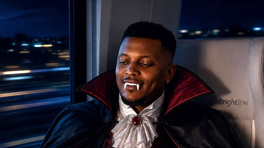 -Halloween Horror Nights con Brightline y una salida especial en tren a medianoche-