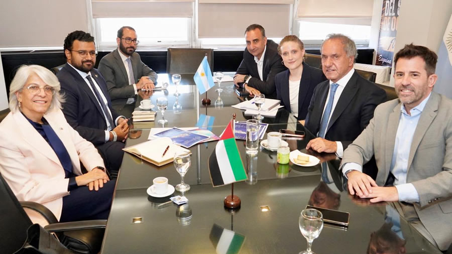 -Scioli se reunió con la nueva embajadora de Emiratos Árabes Unidos en Argentina-