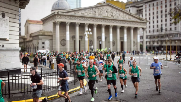 Más de 16 mil corredores de 64 países participarán en la Maratón Internacional de Buenos Aires
