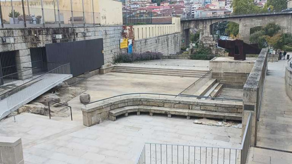 Ourense: proponen crear un bono especial para residentes para baños en la piscina termal de las Burgas