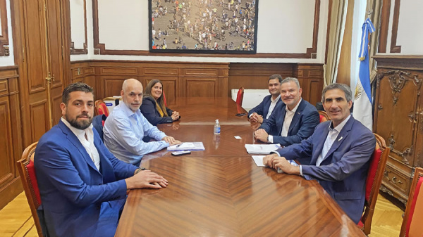 El Jefe de Gobierno porteo se reuni con el CEO de JetSMART