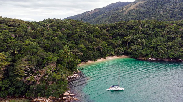 La regin de Costa Verde en Brasil armoniza la sierra y el mar