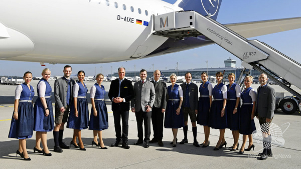Lufthansa Trachtencrews despeg de nuevo desde Munich
