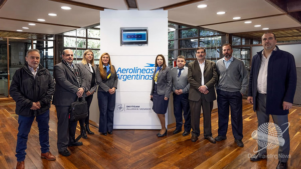 Aerolneas Argentinas reinaugura la histrica sucursal de Bariloche