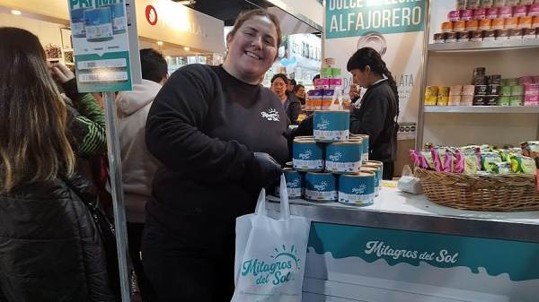 Milagros del Sol conquista al p�blico con quesos artesanales y 15 variedades de dulce de leche en Caminos y Sabores