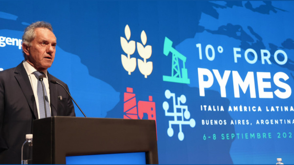 Scioli asegur� que la Argentina es un pa�s m�s abierto a la inversi�n en sectores estrat�gicos �que hoy demanda el mundo�